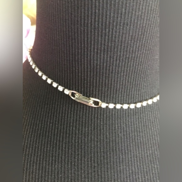 Fuchsia Pink Rhinestone Crystal Pendant Necklace 💖 EUC 💖 - Picture 10 of 10